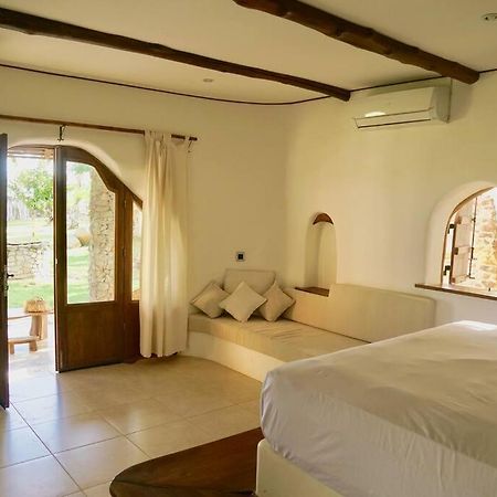 Beach-Front Sumbawa Surf House Lemonga Exterior photo