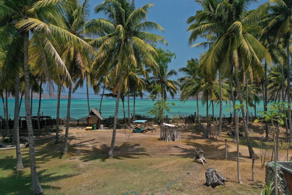 Beach-Front Sumbawa Surf House Lemonga Exterior photo